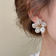 1 pair simple style flower plating alloy ear studs By Trendy Jewels