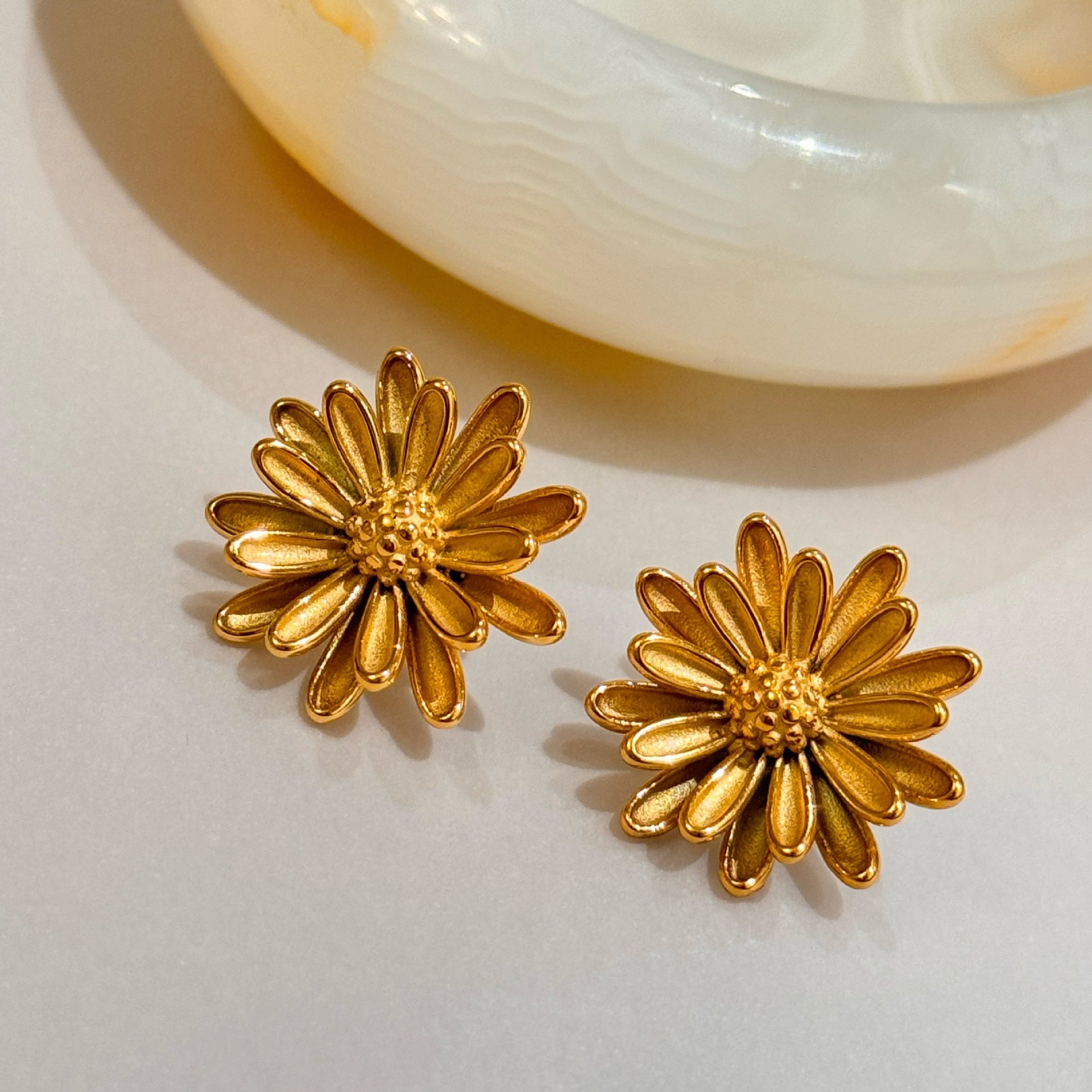 1 pair ig style sweet simple style flower plating titanium steel 18k gold plated ear studs By Trendy Jewels