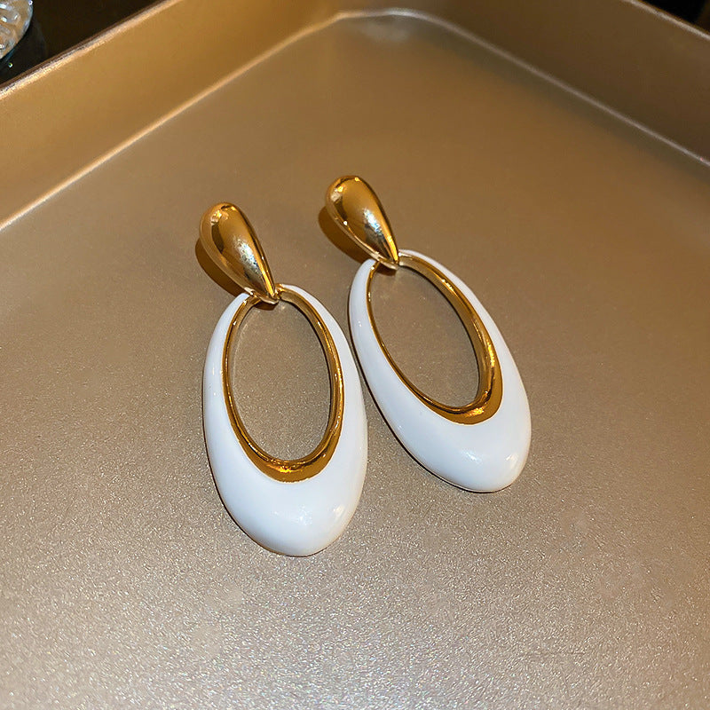 1 pair lady oval alloy drop earrings By Trendy Jewels
