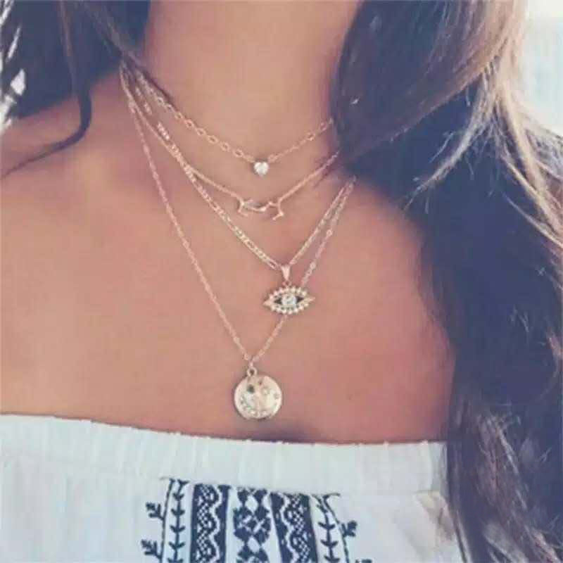 retro geometric alloy pendant necklace By Trendy Jewels