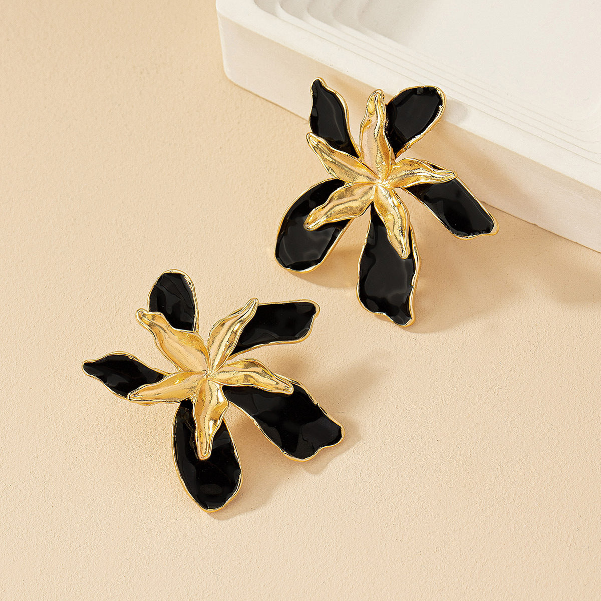 1 pair simple style classic style flower plating metal gold plated ear studs By Trendy Jewels