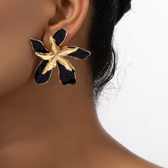 1 pair simple style classic style flower plating metal gold plated ear studs By Trendy Jewels