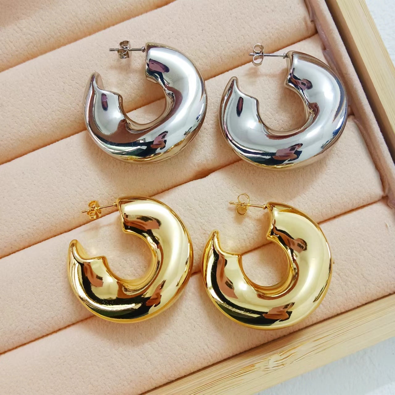 1 Pair IG Style Simple Style C Shape Plating Stainless Steel 18K Gold Plated Ear Studs By Trendy Jewels