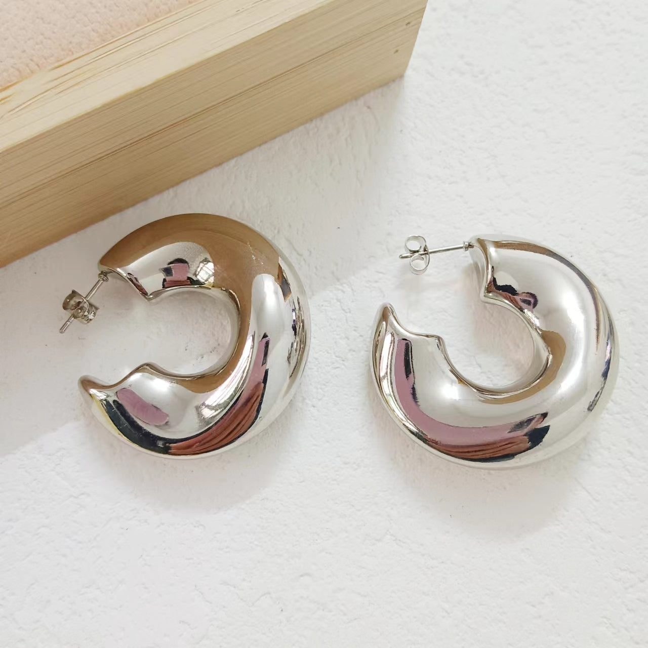 1 Pair IG Style Simple Style C Shape Plating Stainless Steel 18K Gold Plated Ear Studs By Trendy Jewels