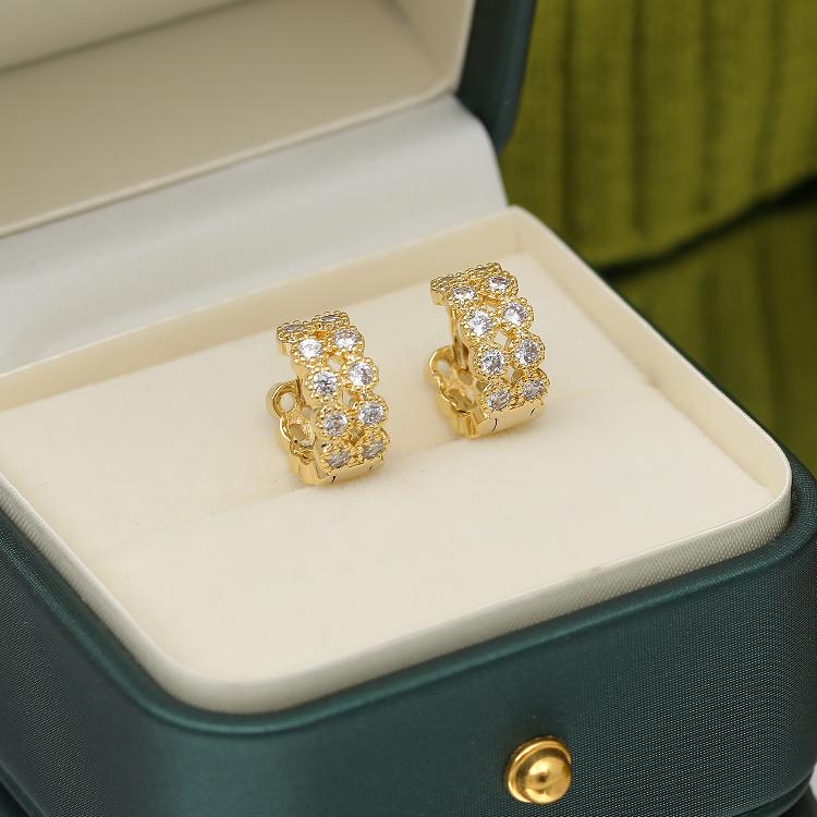 1 Pair Cute Sweet Commute Round Plating Inlay Copper Zircon 18K Gold Plated Ear Studs By Trendy Jewels