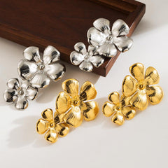 1 Pair Simple Style Flower Stainless Steel 14K Gold Plated Ear Studs By Trendy Jewels