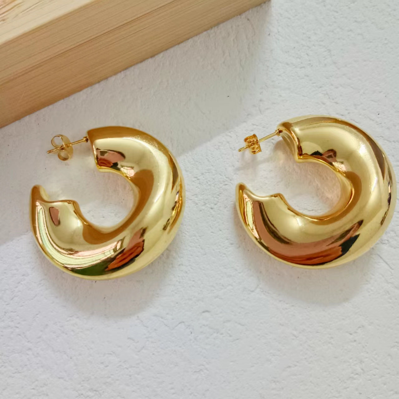 1 Pair IG Style Simple Style C Shape Plating Stainless Steel 18K Gold Plated Ear Studs By Trendy Jewels