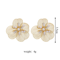 1 Pair Vintage Style Flower Alloy Ear Studs By Trendy Jewels