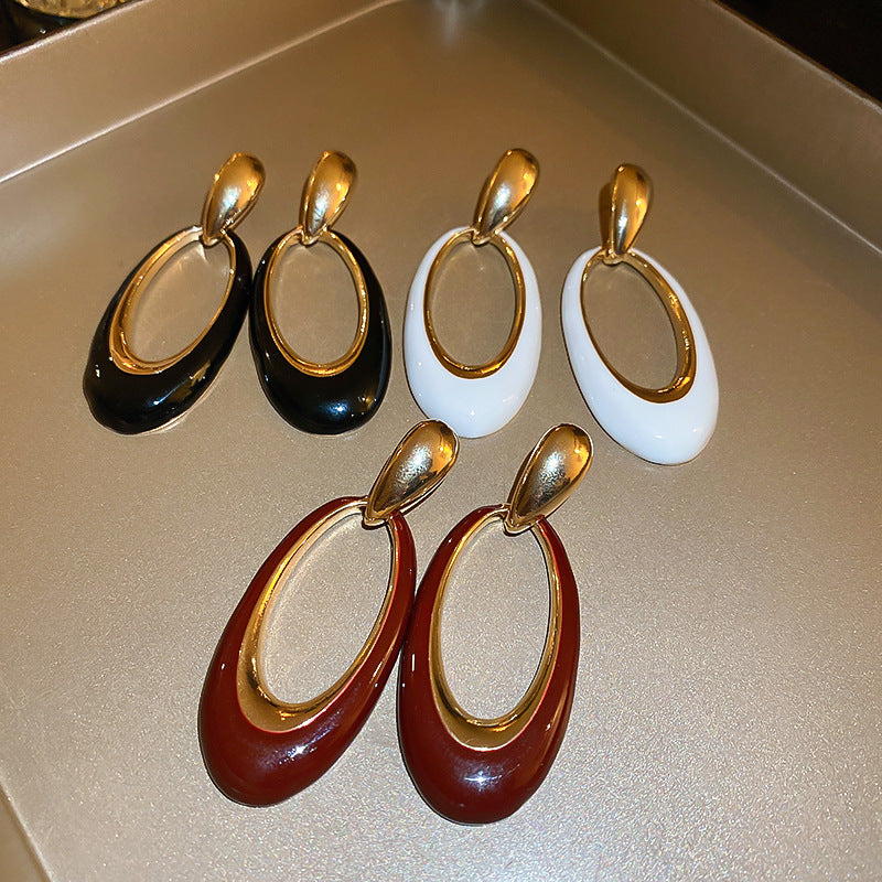 1 pair lady oval alloy drop earrings By Trendy Jewels