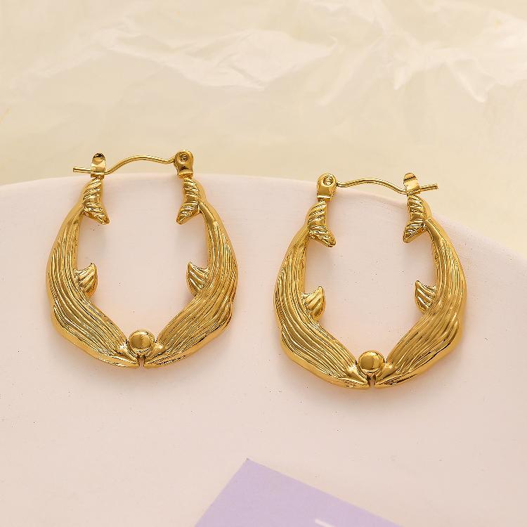 1 Pair Retro Simple Style Dolphin Fish Plating Titanium Steel 18K Gold Plated Hoop Earrings By Trendy Jewels